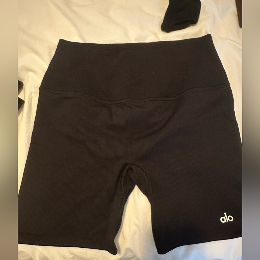 Alo biker shorts - never worn